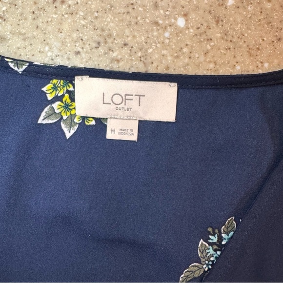 LOFT Womens Faux Wrap Front Bell Sleeve Blouse Size Med Blue With Flowers - Picture 5 of 8
